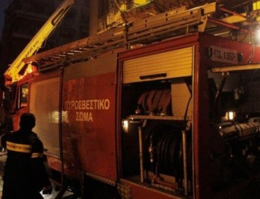 Θεσσαλονίκη: Φωτιά σε δύο ΙΧ από εμπρησμό